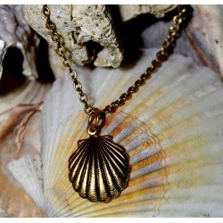 Antique Gold Brass Scallop...