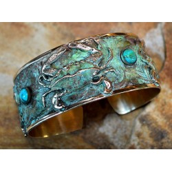 Olive Patina Solid Brass Detailed Triple Crab Cuff - Turquoise
